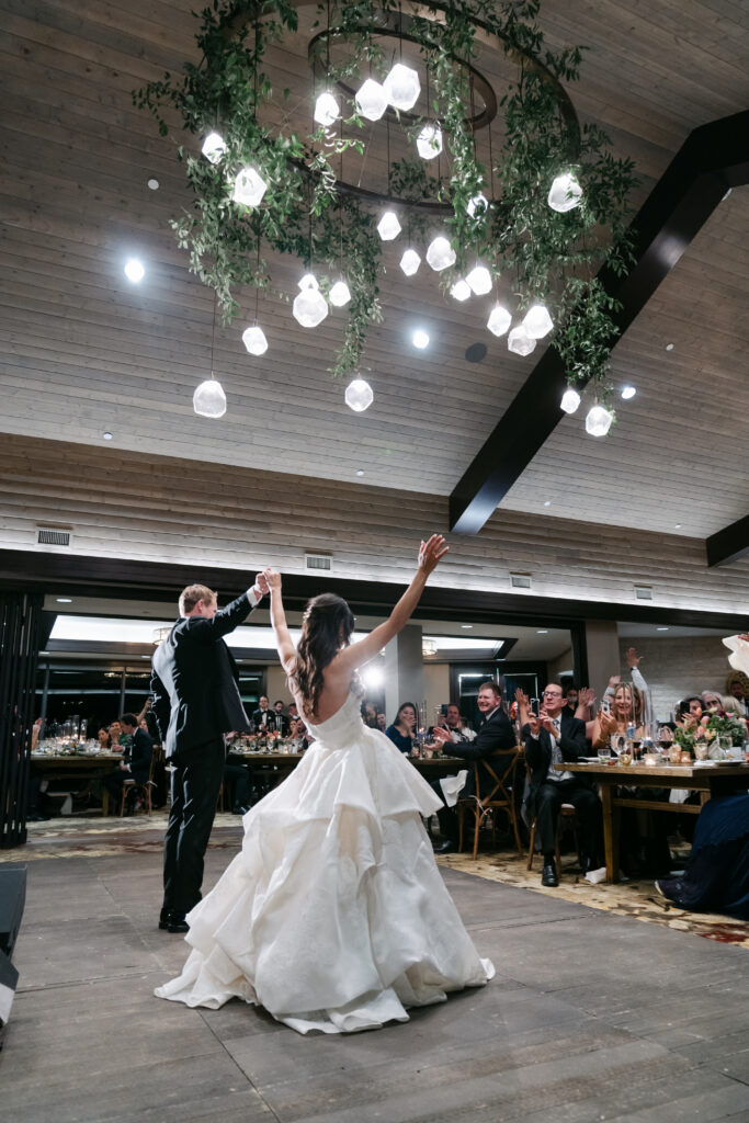 wedding-reception-bride-groom-dance